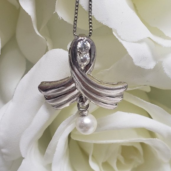 Elegant Pearl Pendant Necklace in 925 Silver - Picture 2 of 4